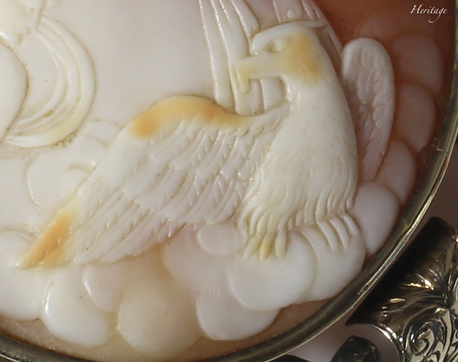 ゼウス＆ヘラ』のシェルカメオ・ブローチ | アティークジュエリー