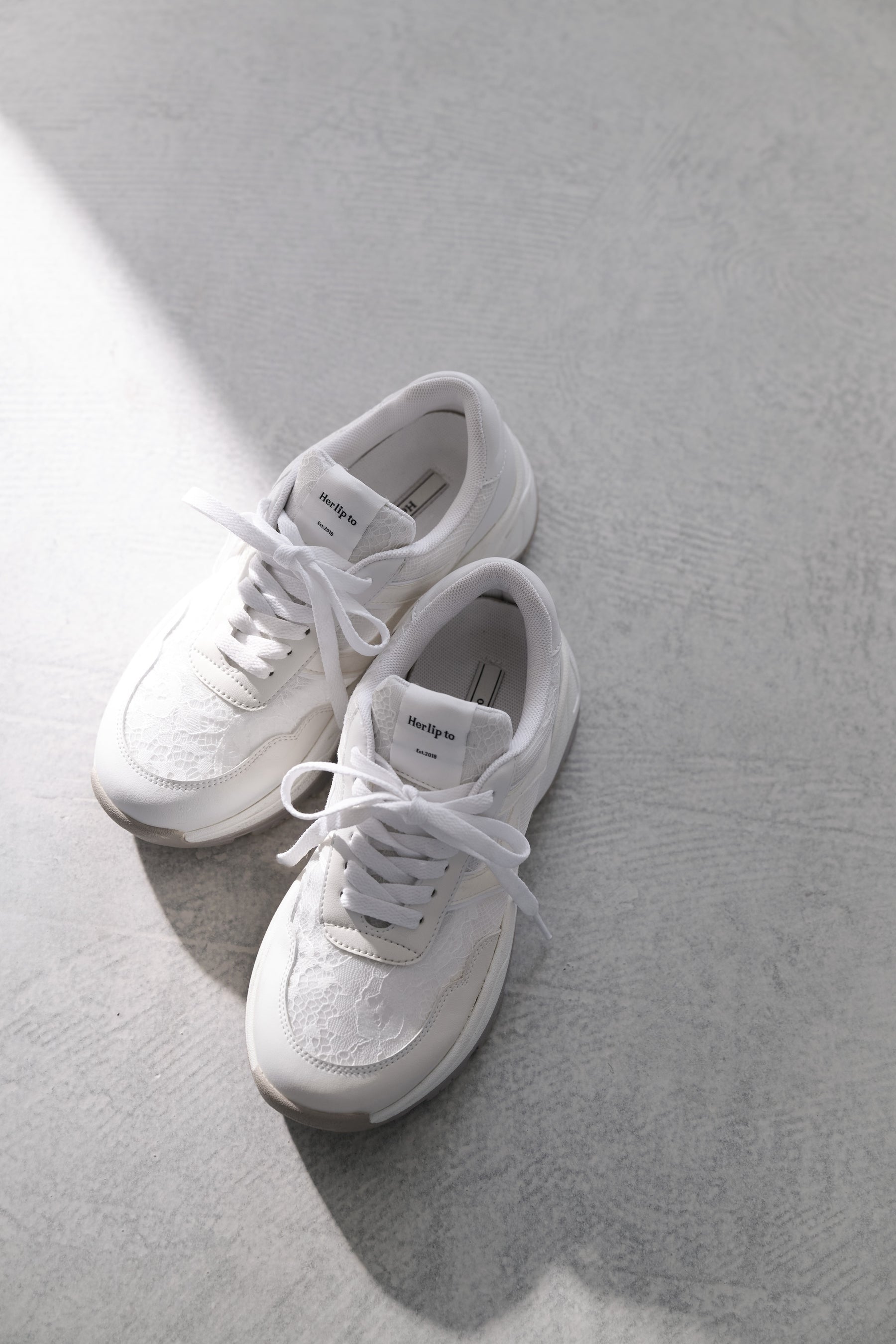 lace】Le City HLT Sneakers