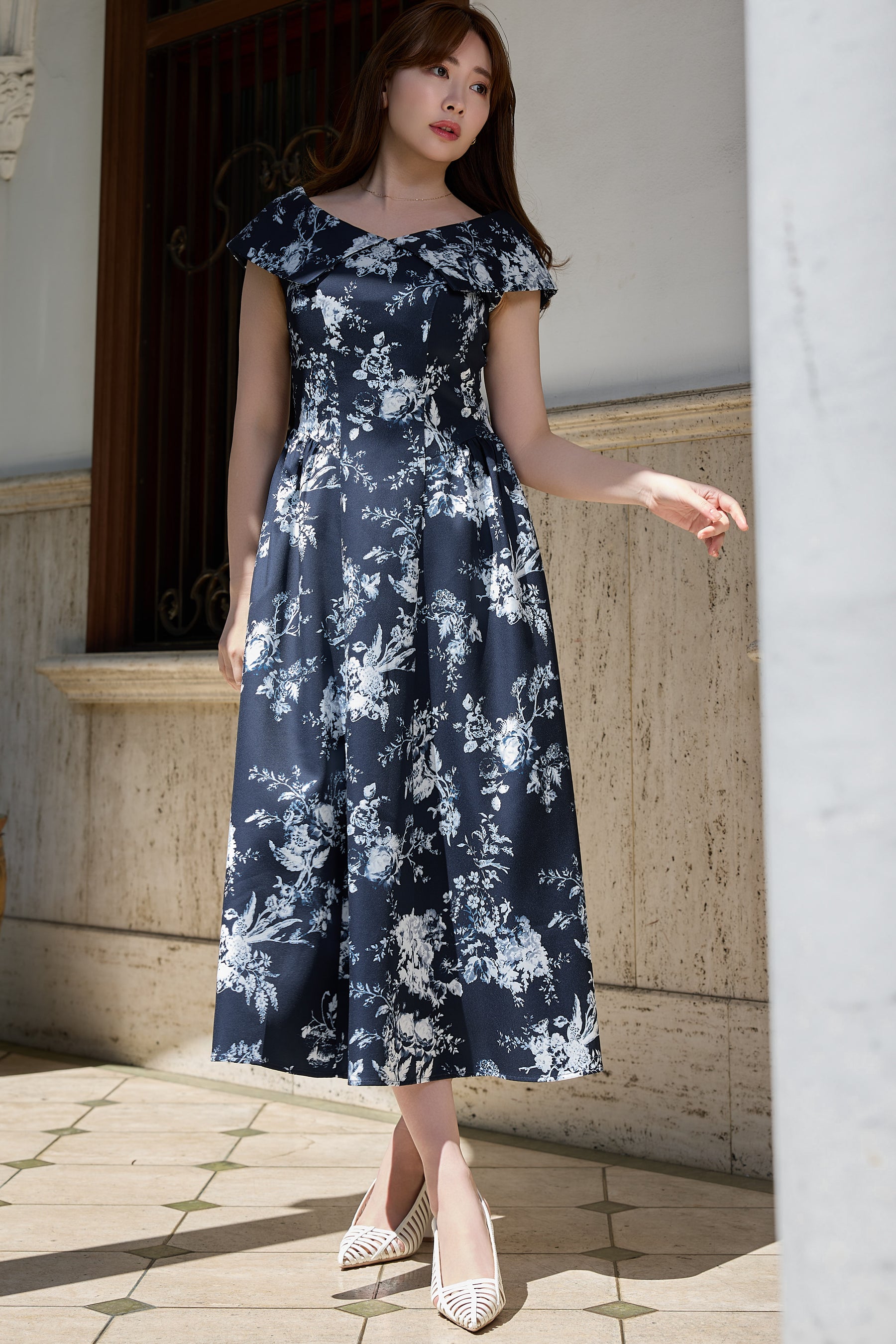 新色】Secret Garden Midi Dress