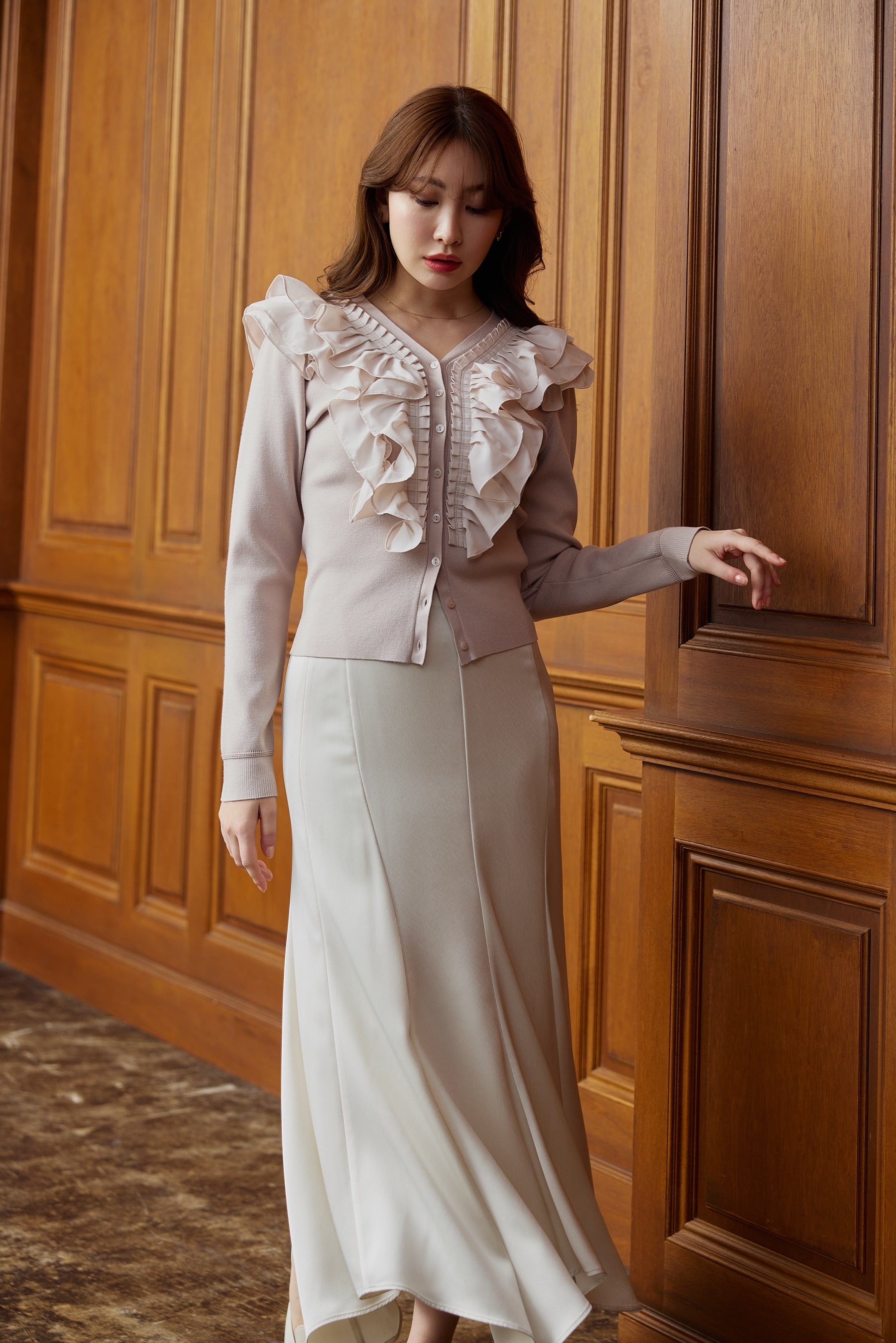 off white] Ruffle Pleated Knit Cardigan