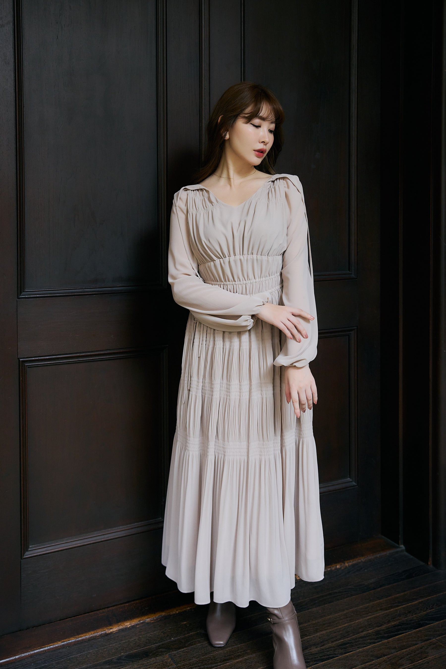 New Color] Majolica Pleated Chiffon Long Dress