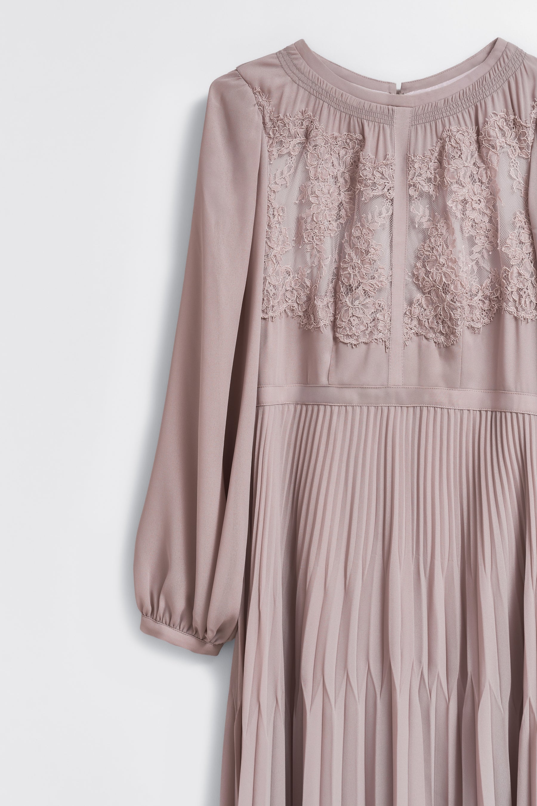 Vol.1 Pleated Chiffon Lace Dress