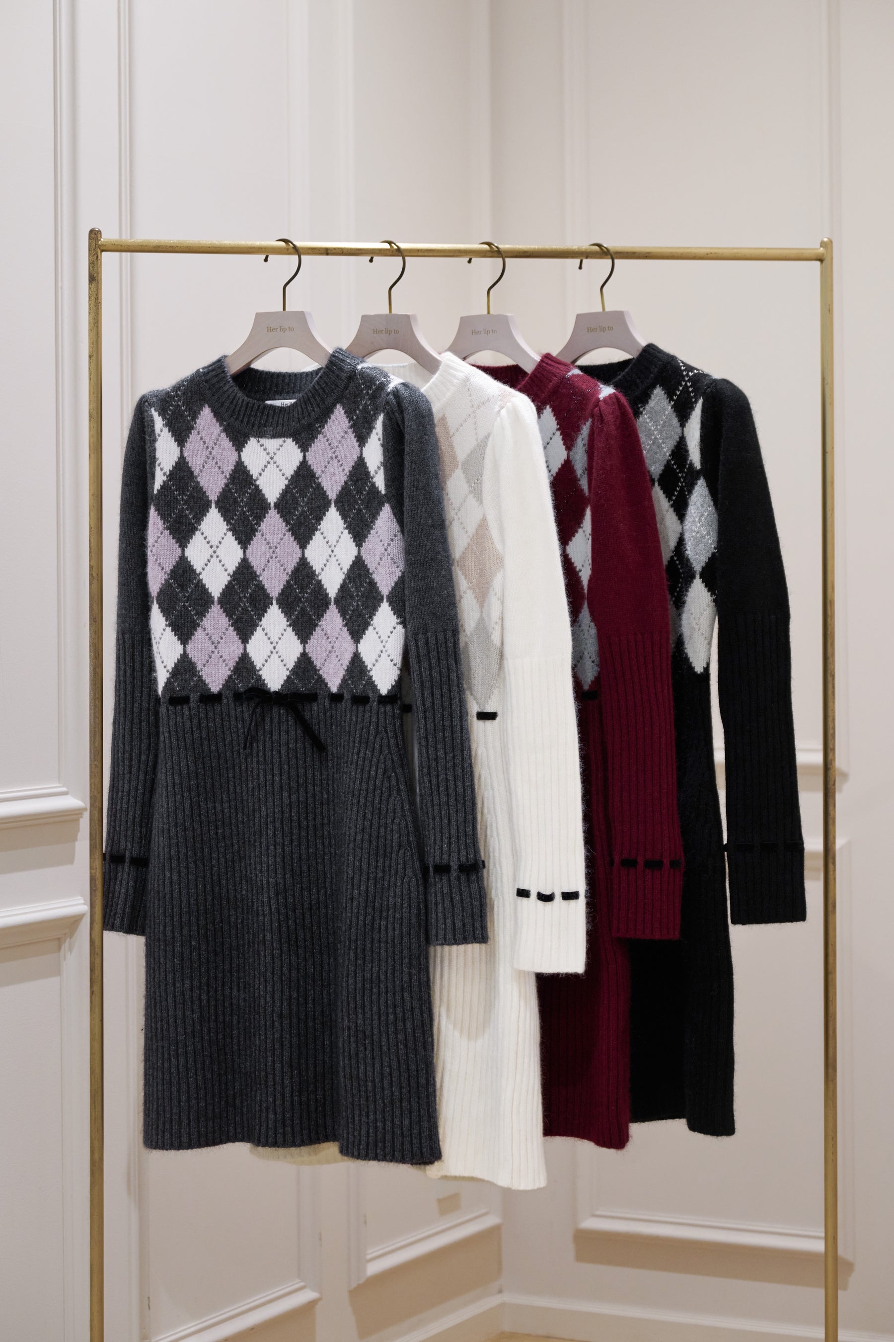 新色】Moor Argyle Ribbon Knit Dress