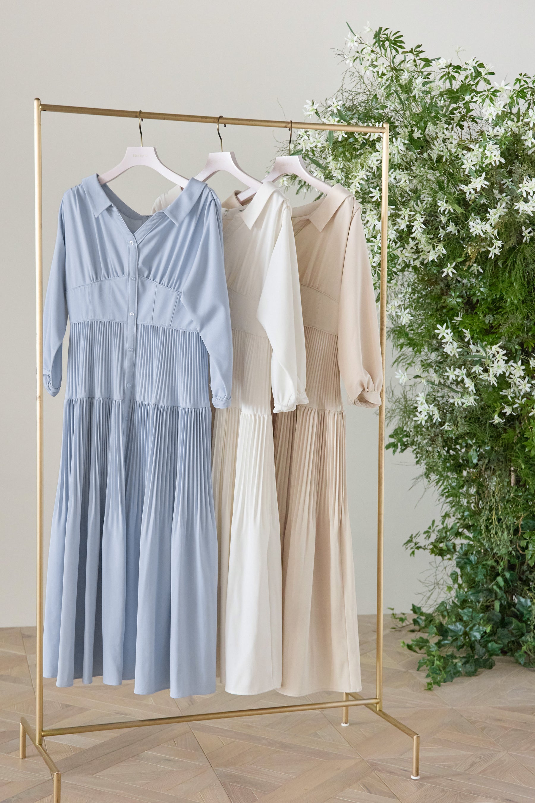 新色】Pleated Open Shirt Dress