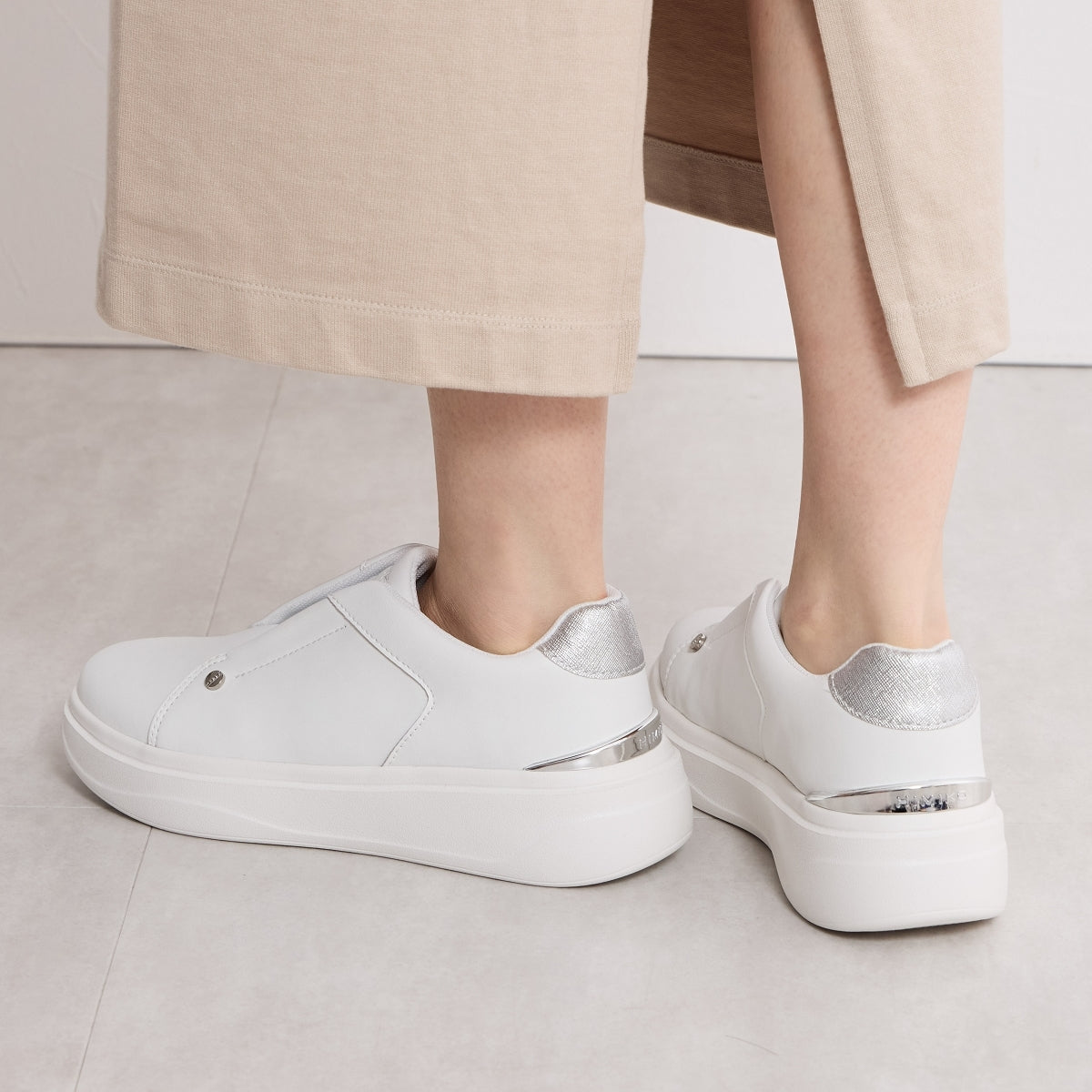 再値下げ】ゴアスリッポンスニーカー/657103