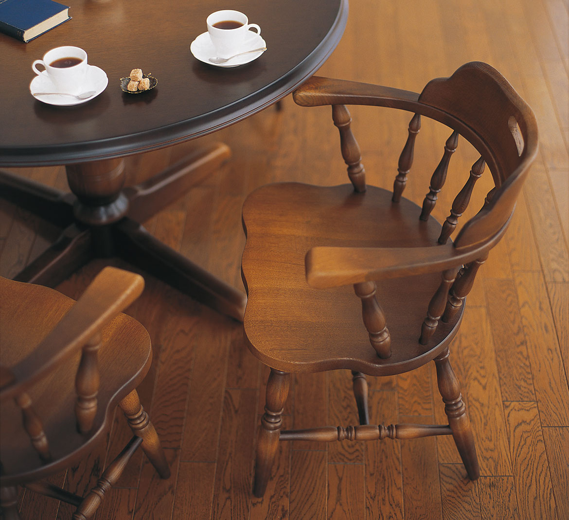 穂高 アームチェア | 飛騨産業株式会社【公式】 | 飛騨の家具、国産家具