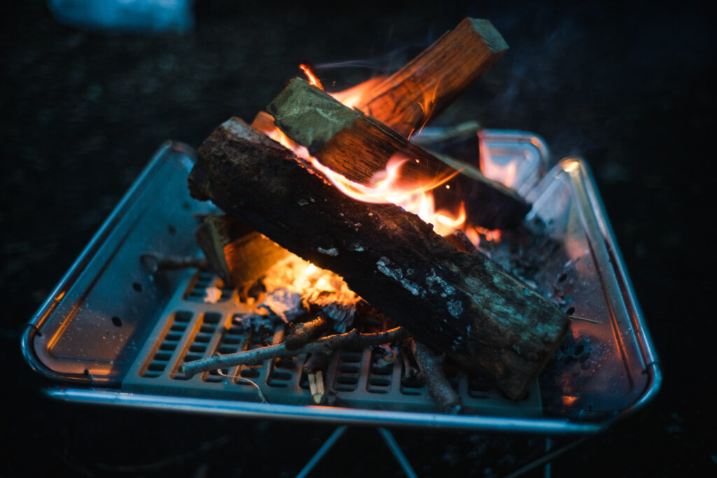 重さ10kg超だが買って欲しい！snowpeakの焚き火台Lスターターセット
