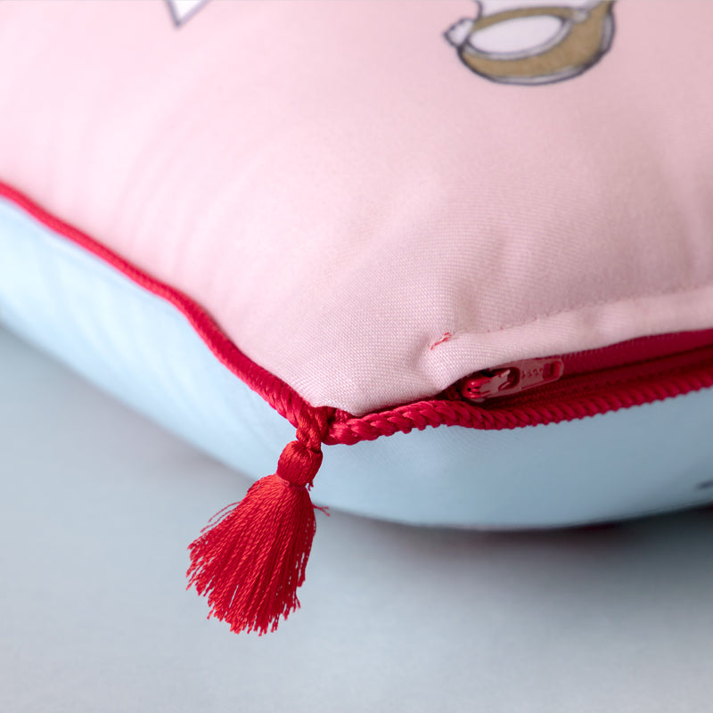 タッセルクッション ニャンコ・メイプル – ボリス雑貨店