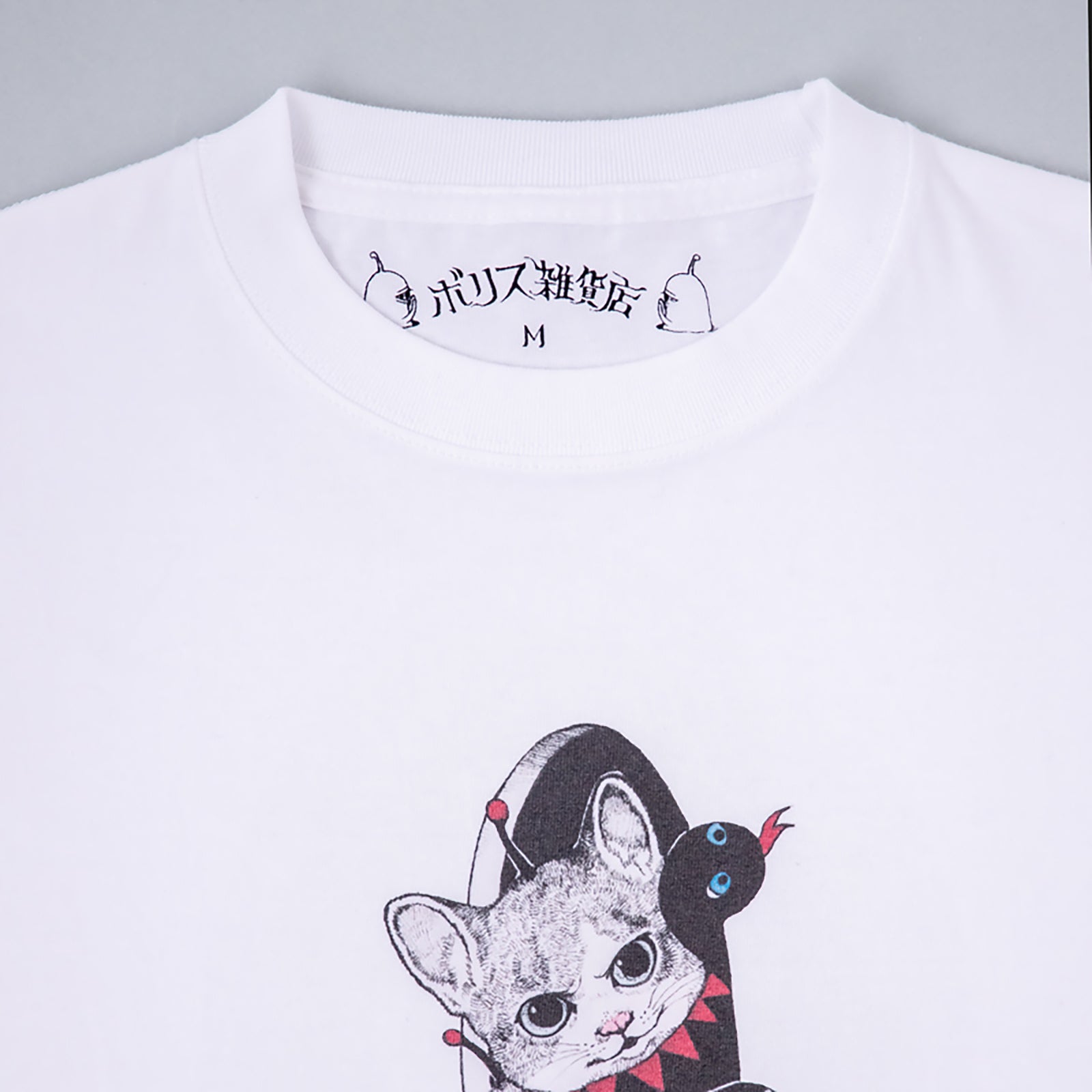 Tシャツ 巣穴からのぞくギュスターヴくん – ボリス雑貨店