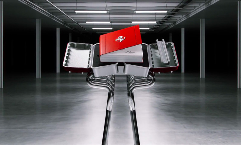 フェラーリがエンジンデザインにインスパイアされたコレクターズブック