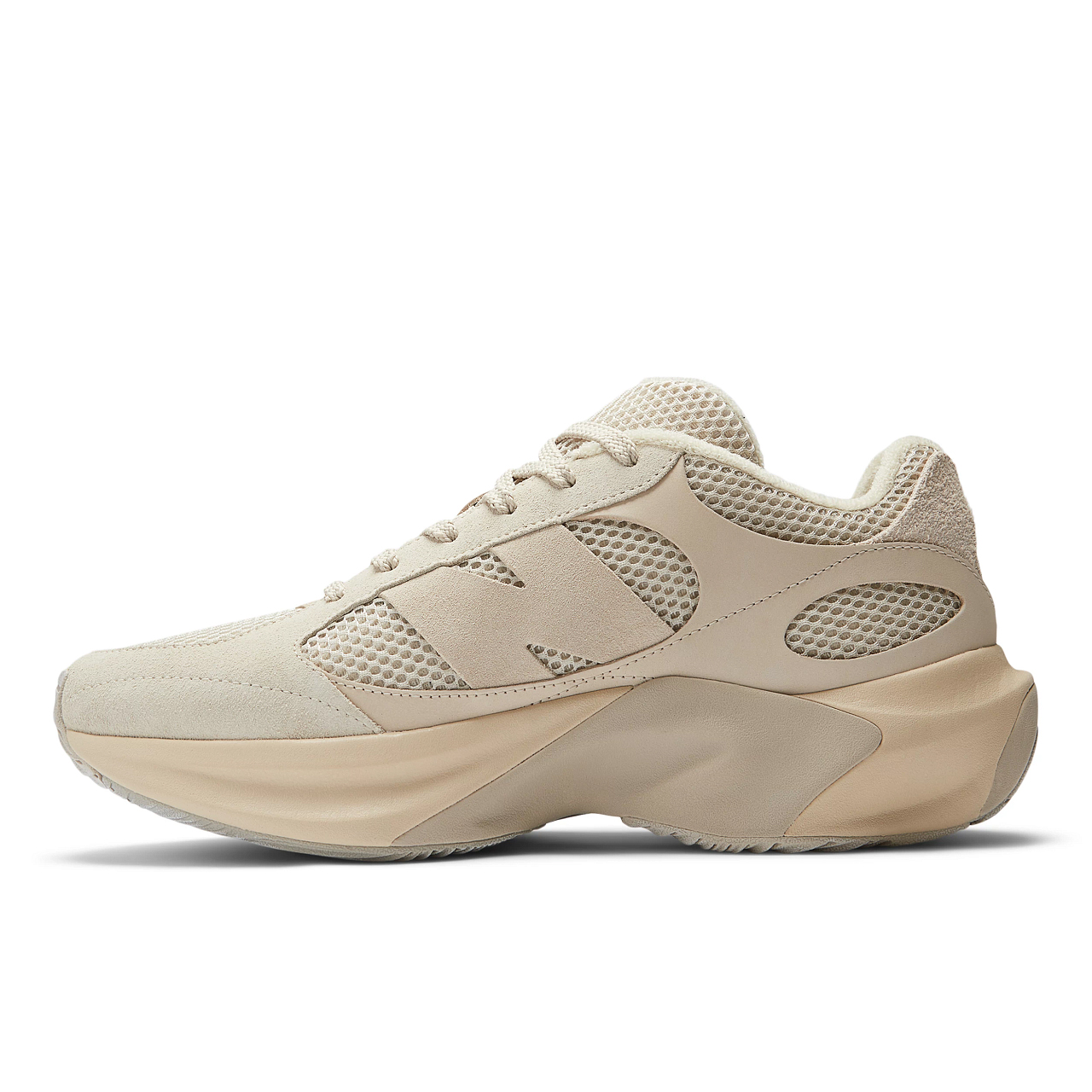 AURALEE × New Balance、ワントーンカラーのコラボ「WRPD Runner」発売