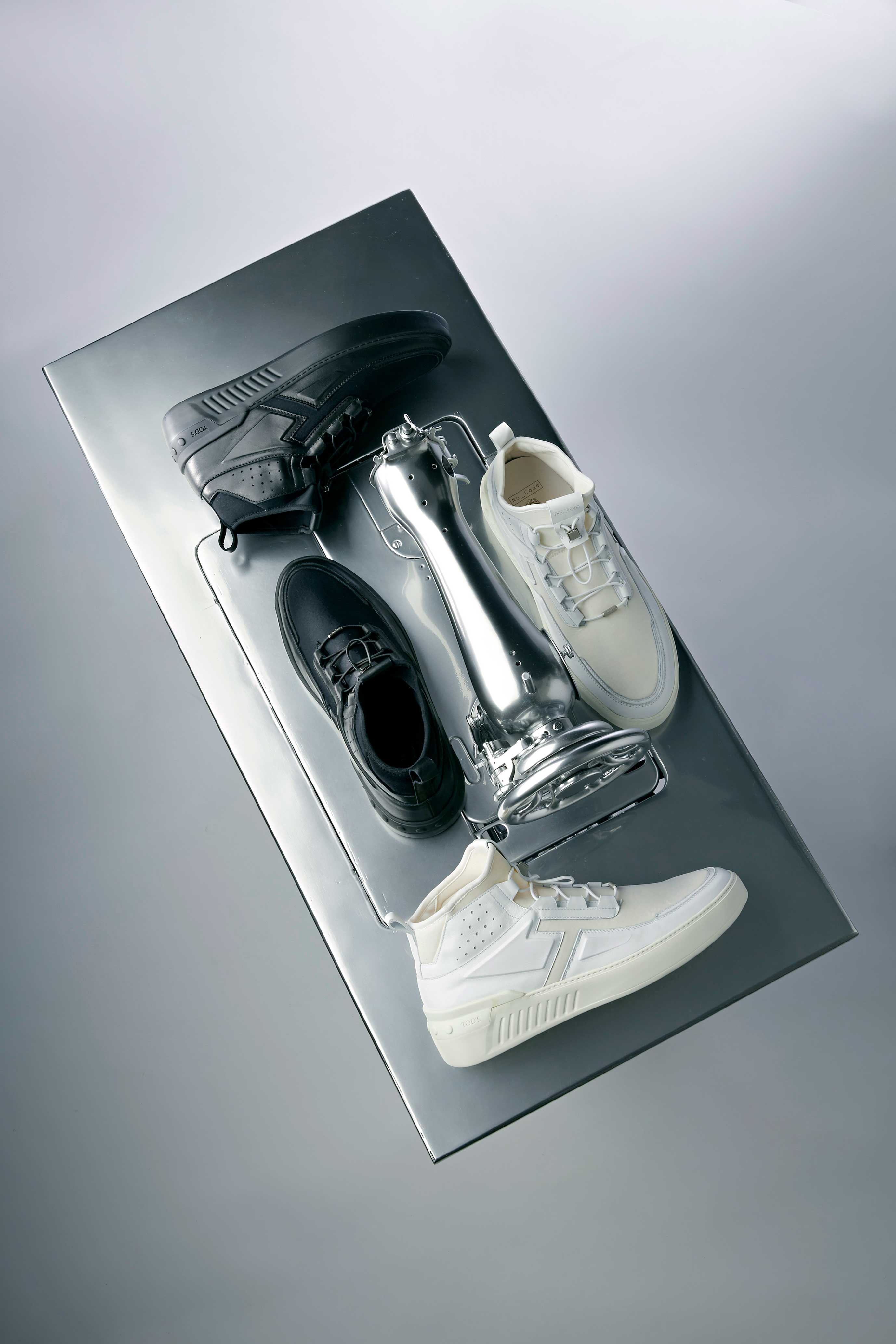 ソックスのような履き心地を誇る、「トッズ」のラグジュアリースニーカー