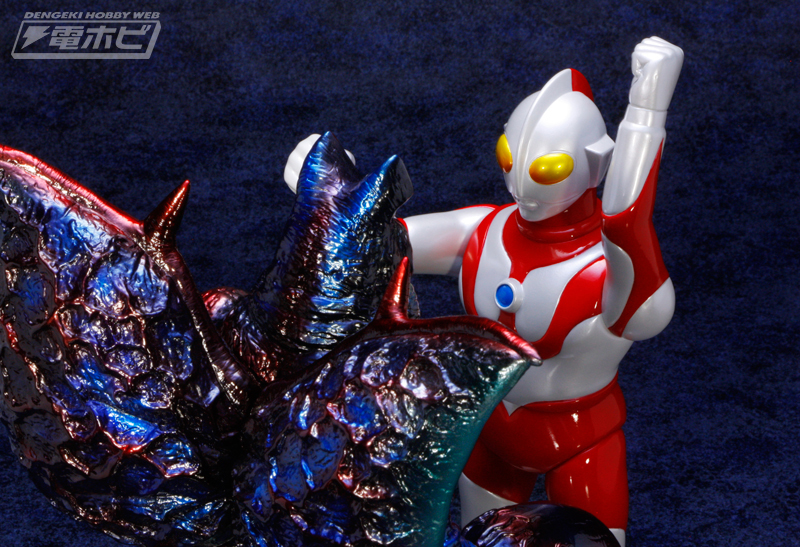 ウルトラマンVSバルタン星人！】アート・ストーム「楳図ウルトラ」のス