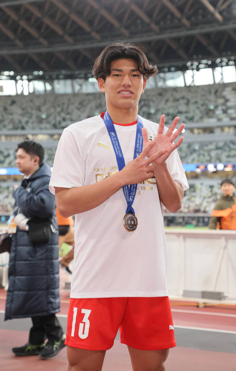 高校サッカー】「Jから声をかけてもらった」“就活中”神村学園・日高元