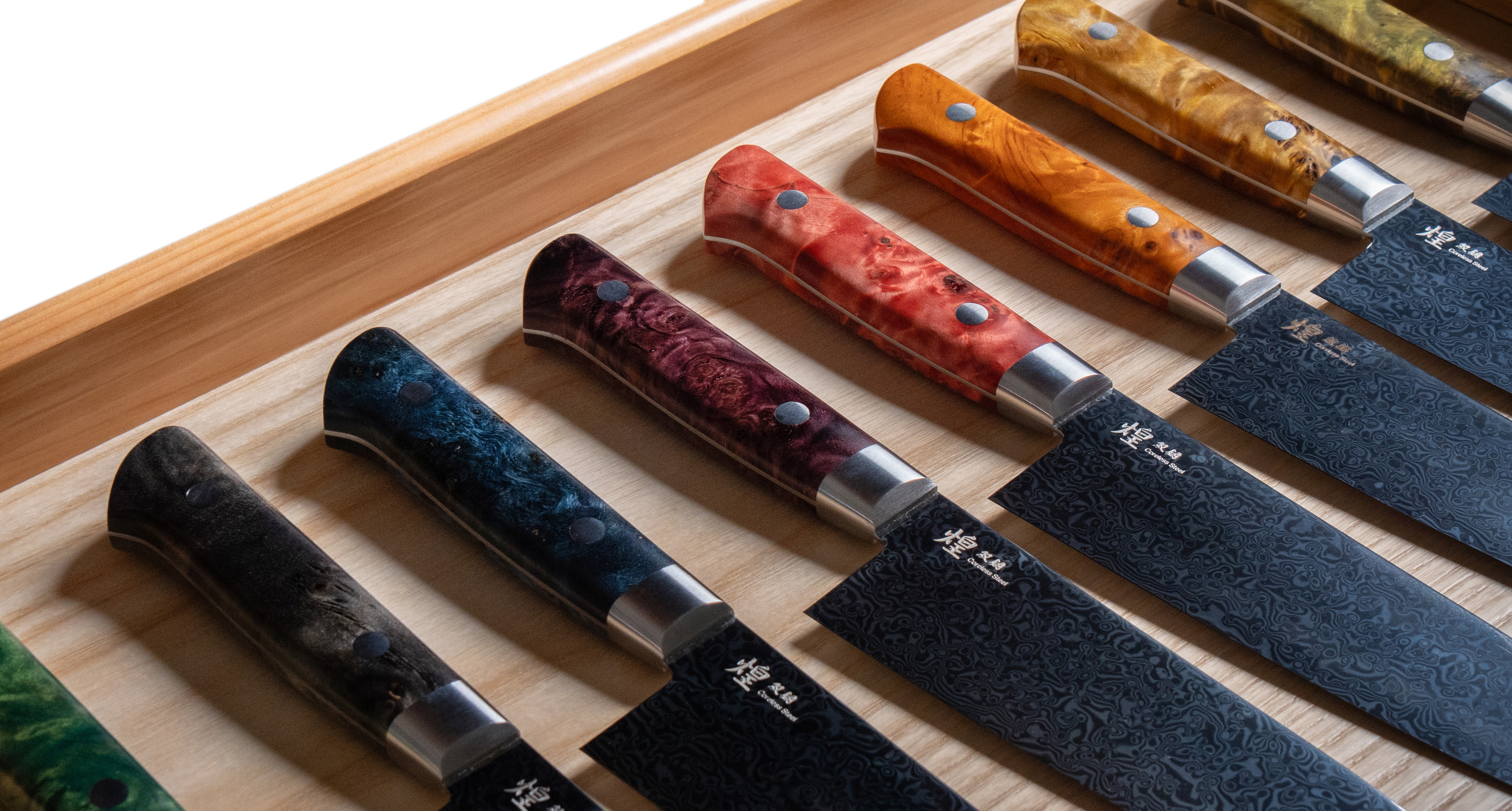 煌 -双鋼- コアレス 三徳包丁 翠嵐（すいらん） – 堺一文字光秀