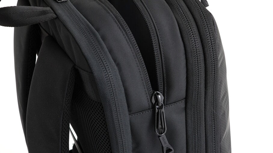 旅行も仕事も。圧縮リュック「One」｜洋服圧縮で大容量かつコンパクト