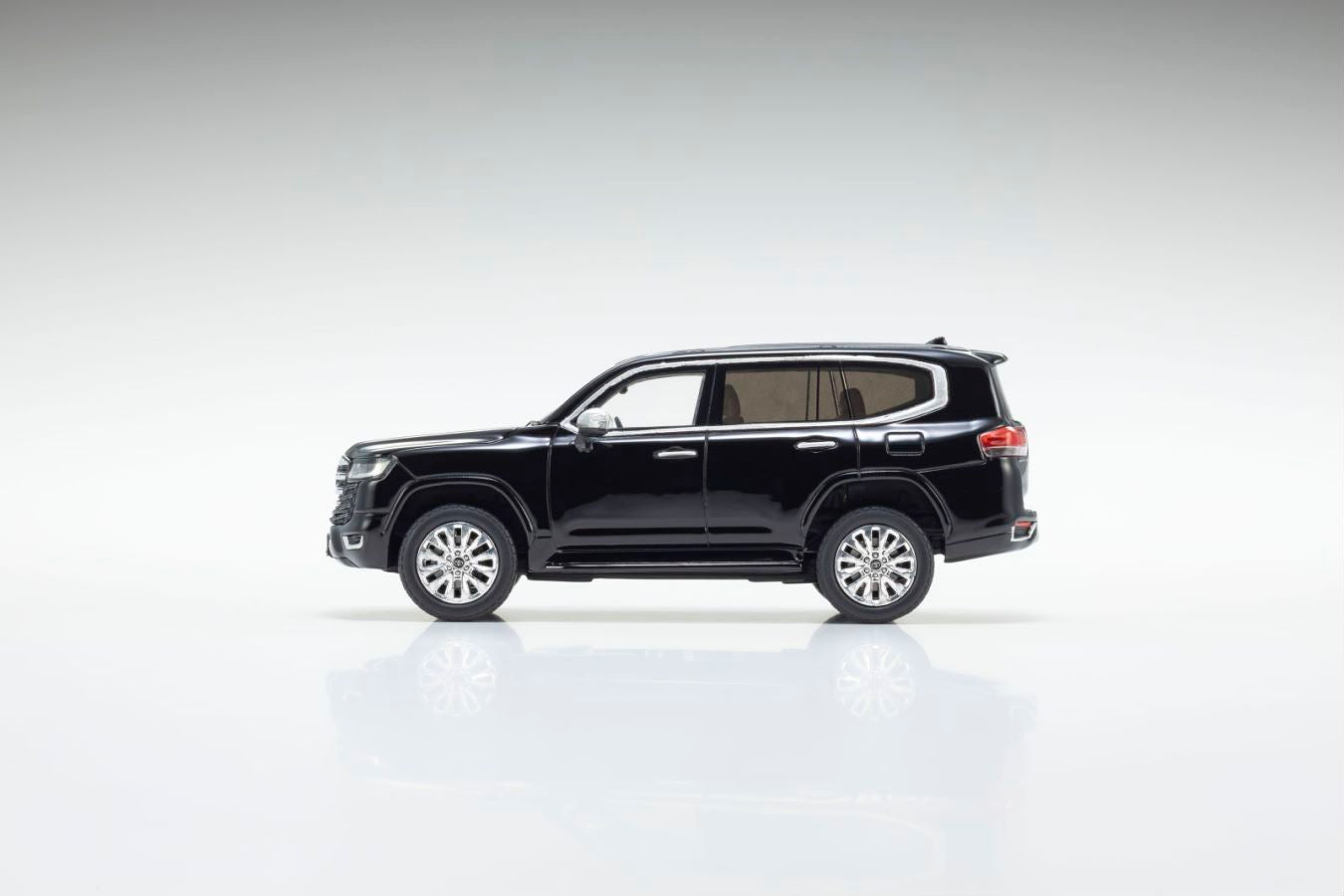 Kyosho 1:43 Toyota Land Cruiser ZX Black – Horizon Diecast