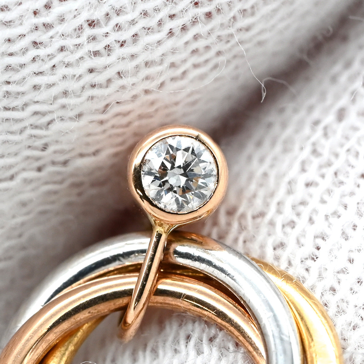 カルティエ Cartier トリニティ ダイヤ スリーカラー ピアス 1Pダイヤ