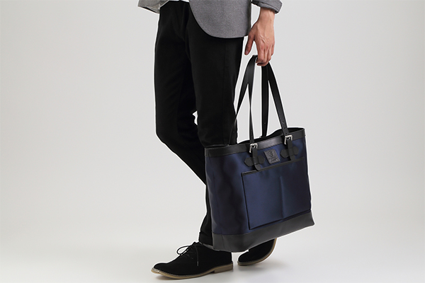 メンズ】多機能ナイロントートは、いま使いやすいビジネスバッグ