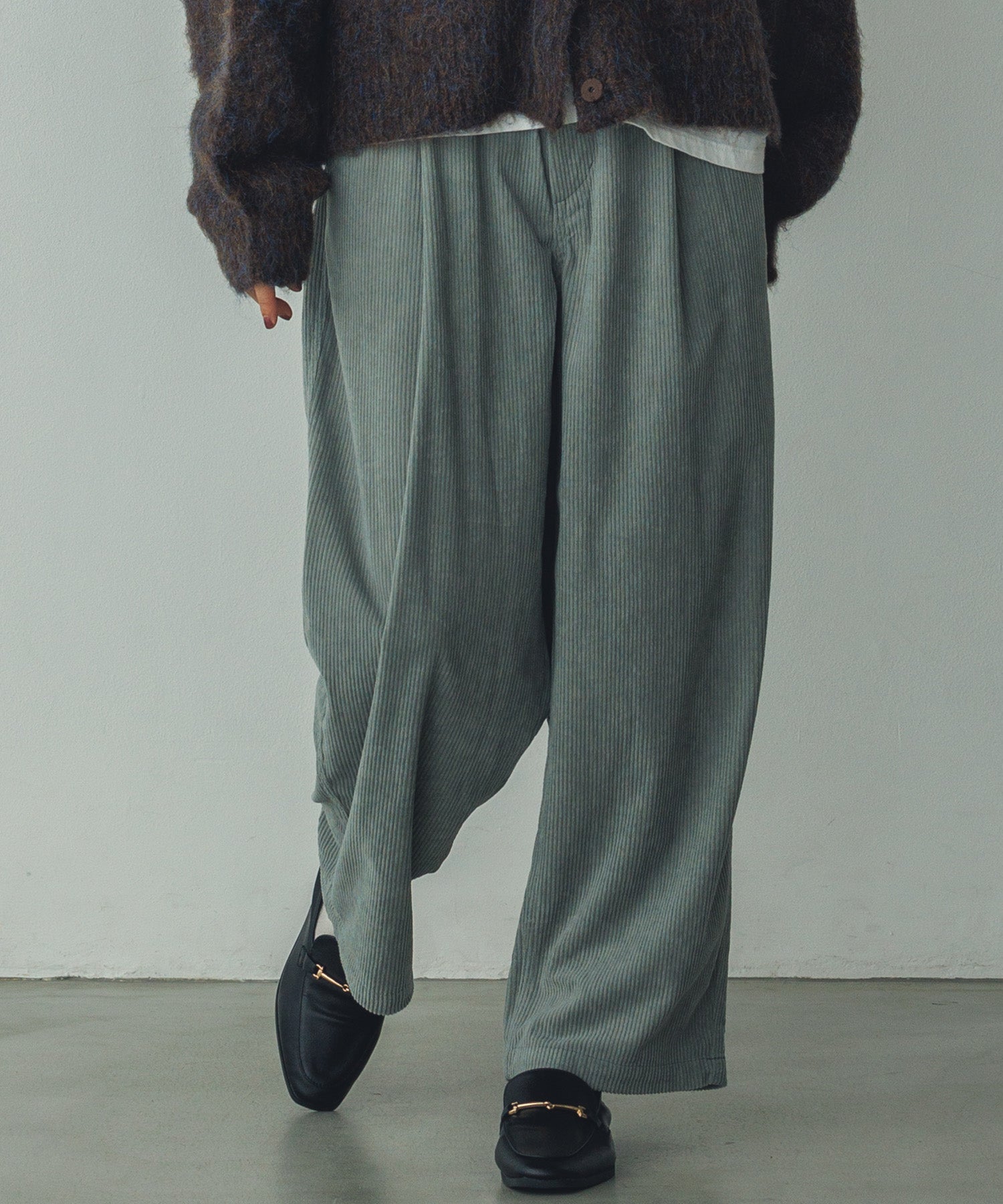 コーデュロイ コクーンパンツ