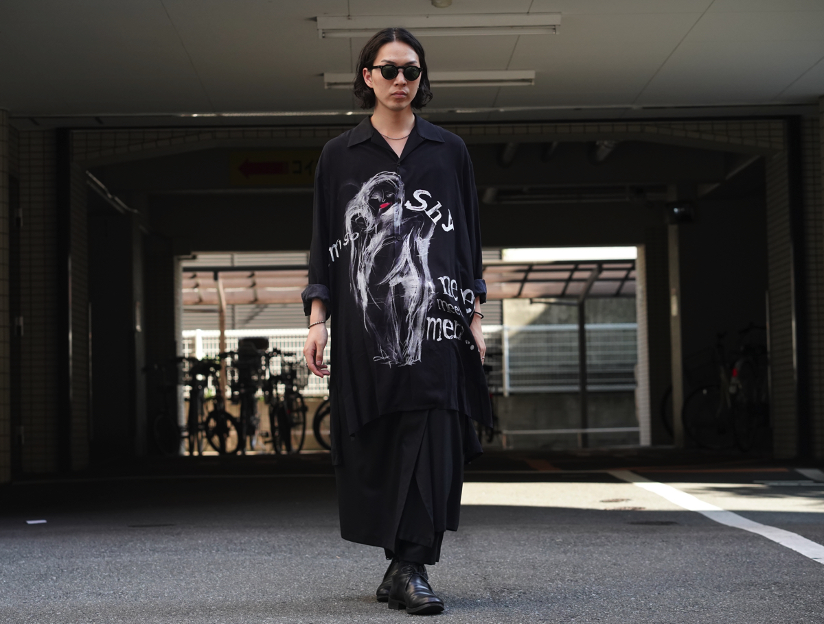 YOHJI YAMAMOTO “I'M SO SHY” Open Collar Long Shirt | HUES 福岡