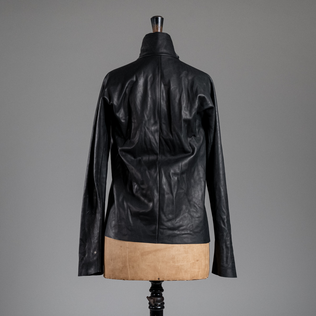 m.a+ ジップ トールカラー レザーシャツ | HUES 福岡セレクトショップ