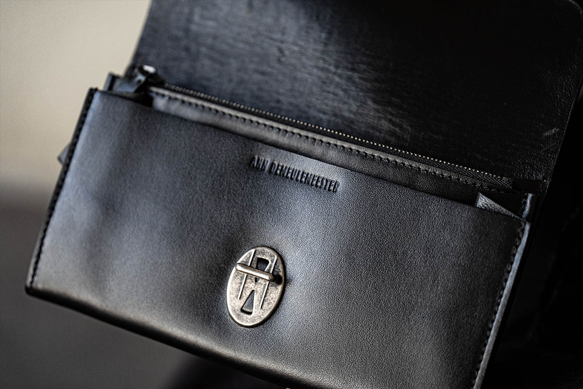 アン・ドゥムルメステール 定番レザーウォレット&カードケース | HUES