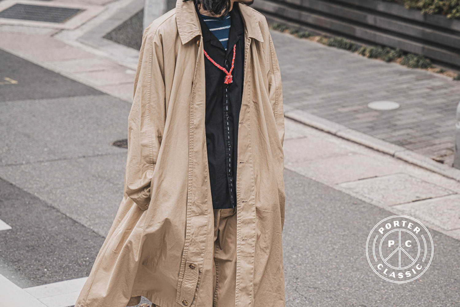 ポータークラシックのギャバジン スウィングコート | HUES 福岡