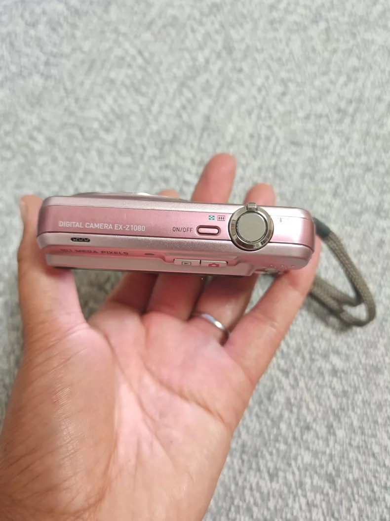 Casio Exilim EX-Z1080 10.1MP Digital Camera English Language Pink