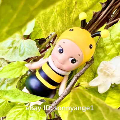 SONNY ANGEL Flower Series REFINED Version 2019 Bee Secret Mini