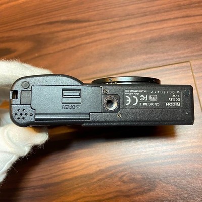 Ricoh GR Digital II 10.1MP CCD Sensor Compact Digital Camera Black