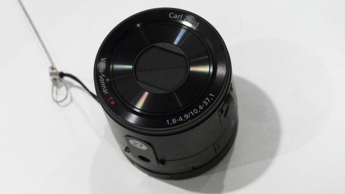 スマホと連動して使うレンズスタイルカメラ「DSC-QX100」「DSC-QX10