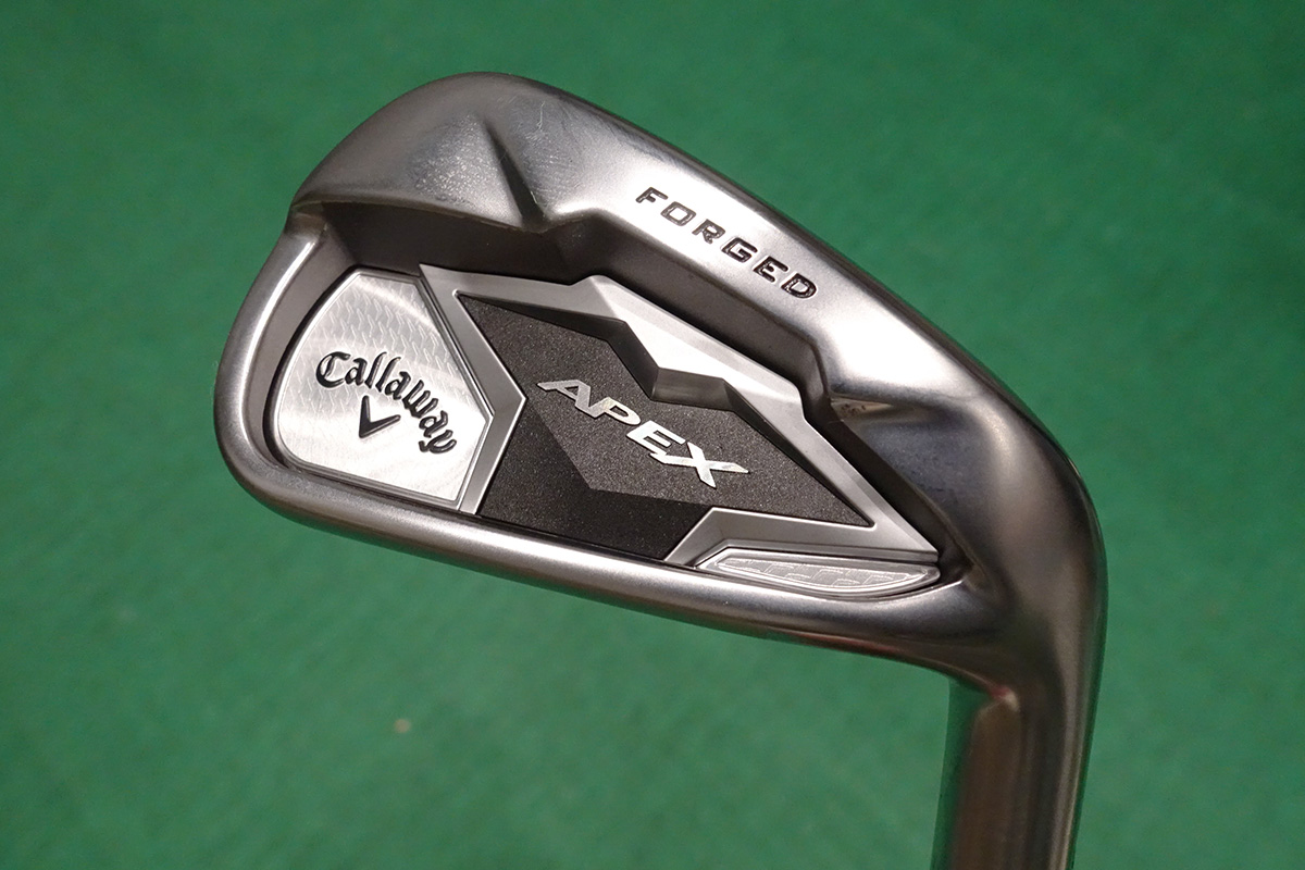 やさしく飛ばせて打感もいいハイテク系 キャロウェイ APEX アイアン