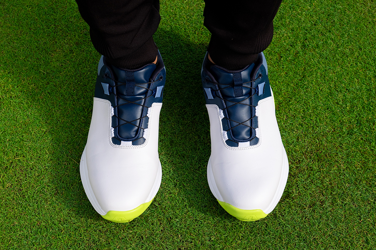 シューズ界のスーパーライト級はグリップ力も◎ フットジョイ