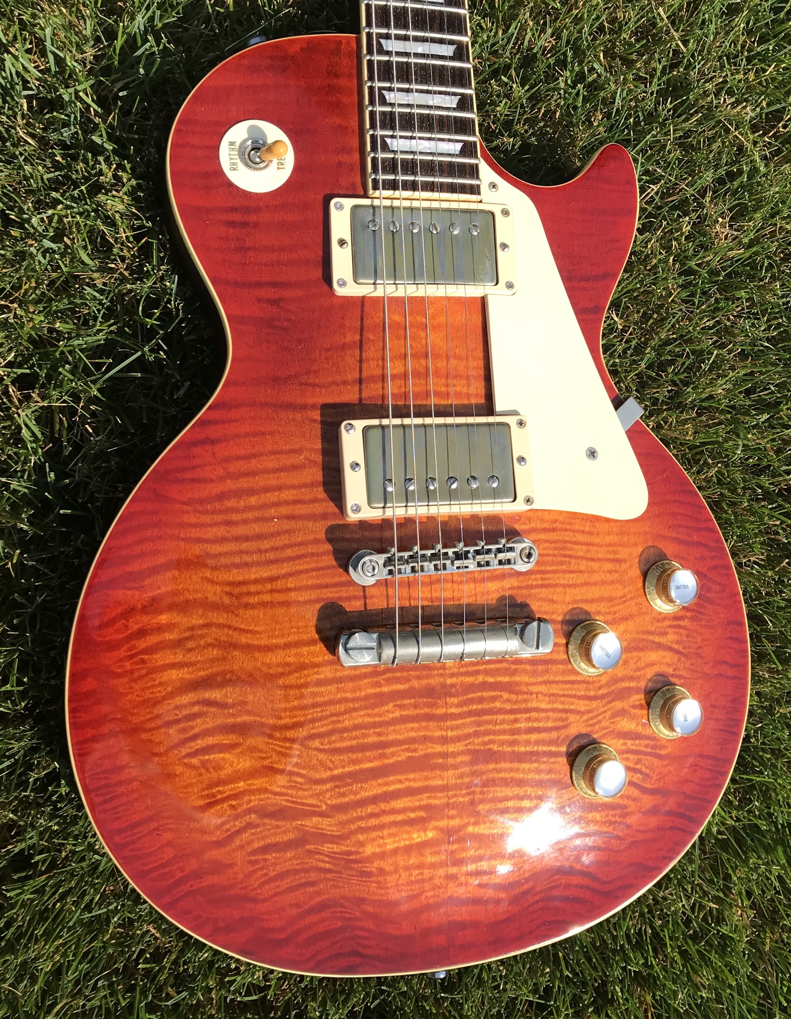 Sold - 1999 Epiphone Les Paul Standard Heritage Cherry Sunburst