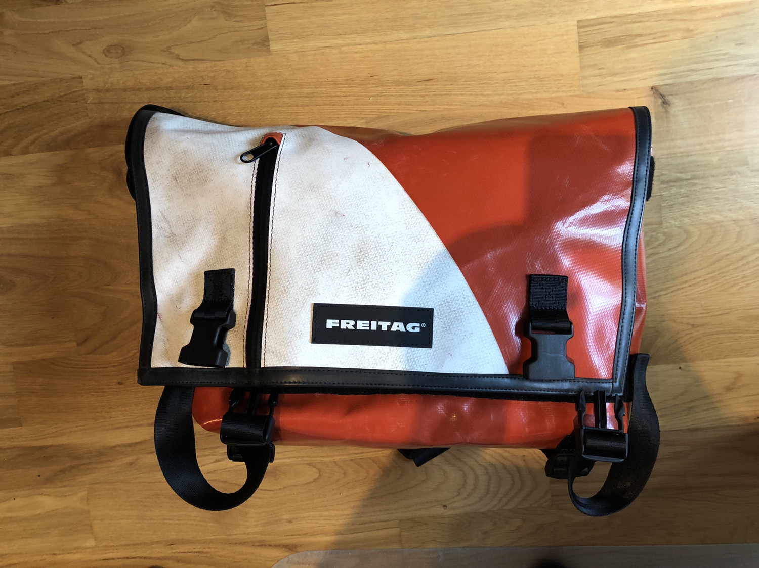 Freitag F17 Joe - my new daily commute bag : r/ManyBaggers