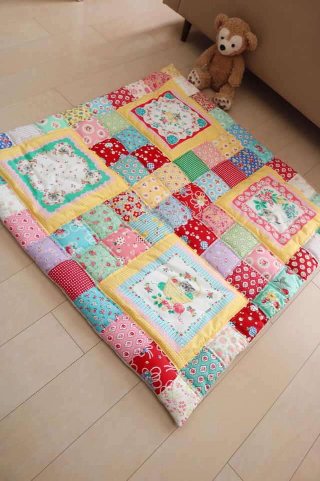 ラプセニ * 106cm×106cm ネコちゃんパッチワーク♡ ベビーマット