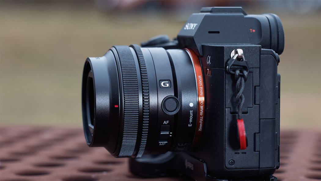 Sony FE 40mm F2.5 G Review | PCMag