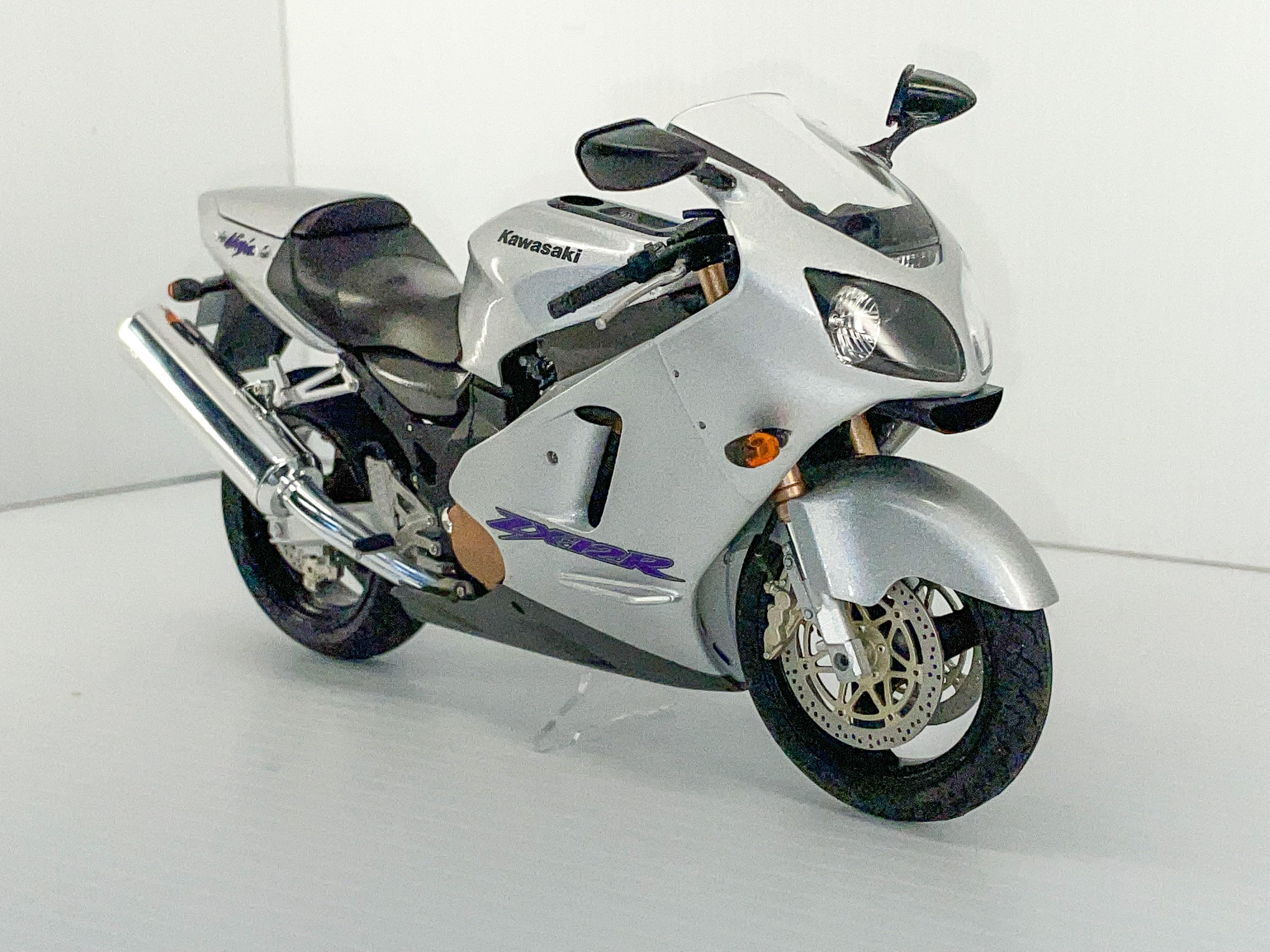 Kawasaki ZX12R : r/modelmakers