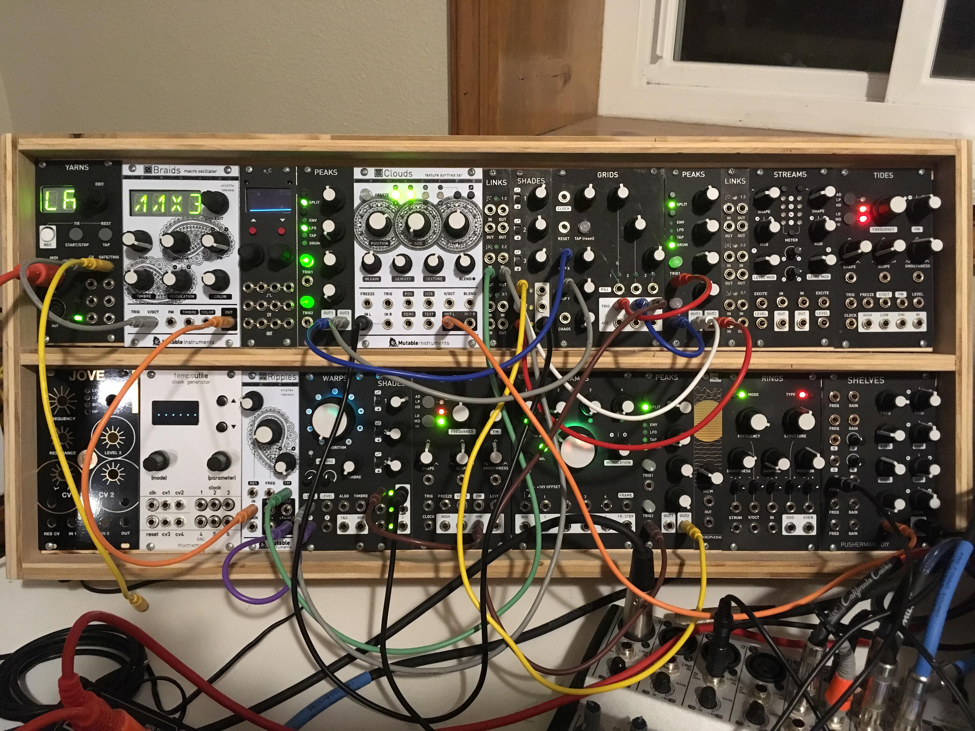 全部自作のユーロラックシステム : r/modular