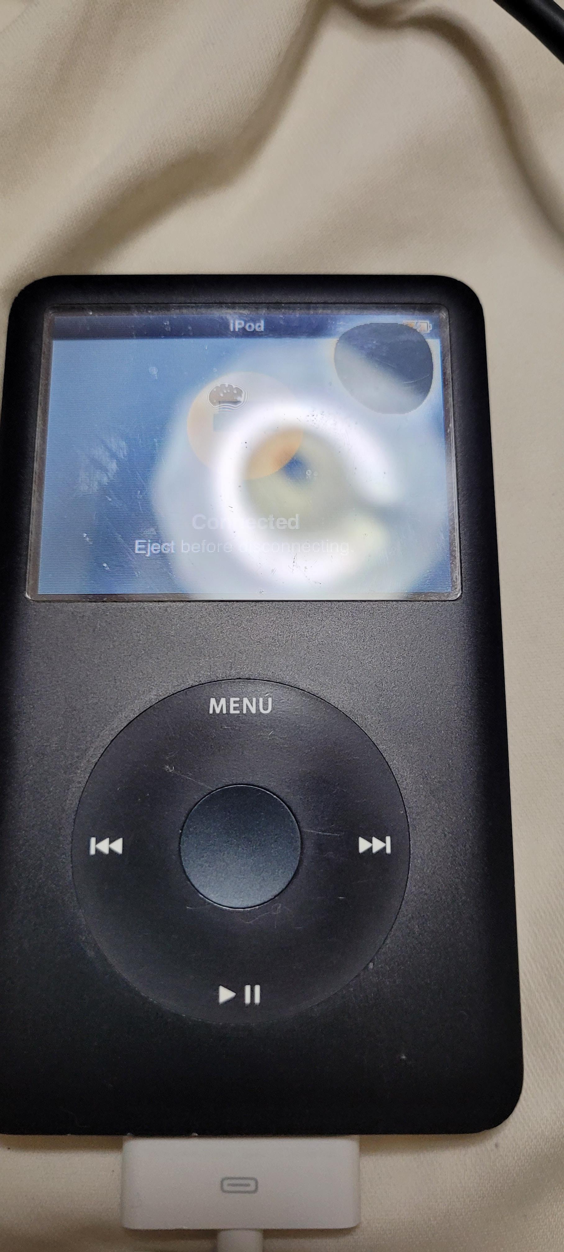 ディスプレイが壊れてる？それともバッテリーが膨張？ : r/IpodClassic