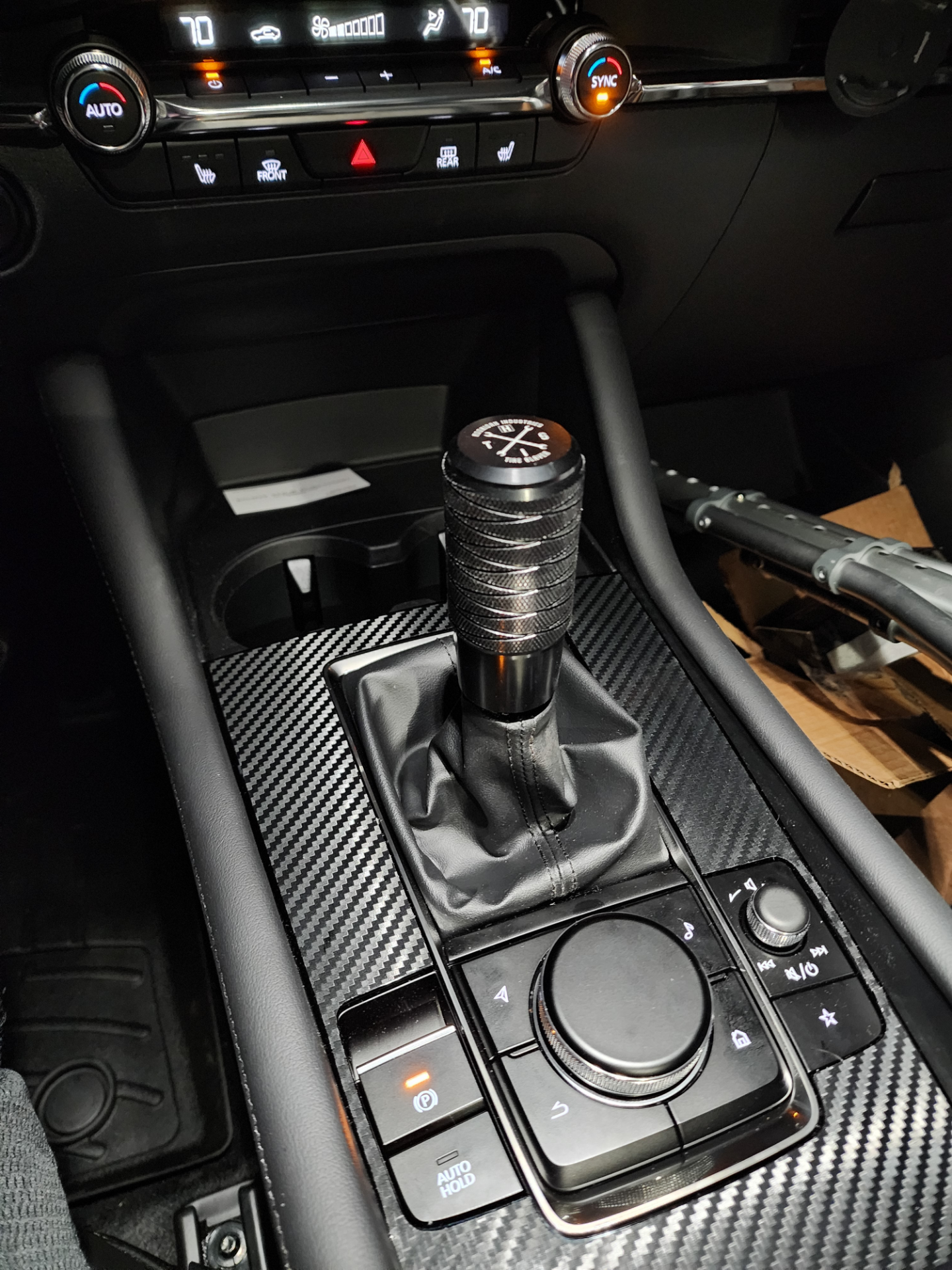 新しいシフトノブ。 : r/mazda3