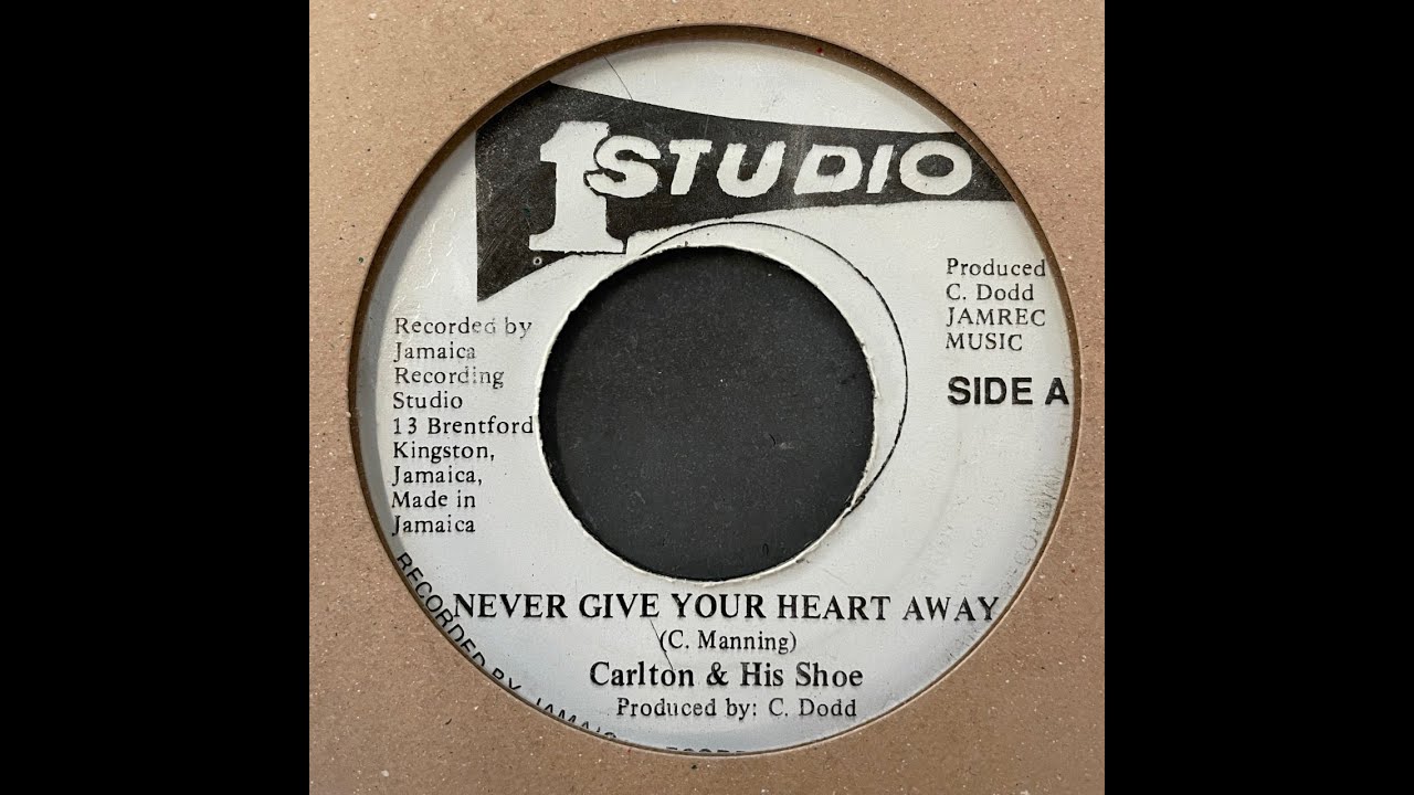 Carlton & His Shoe - Never Give Your Heart Away【7-21593】 - YouTube