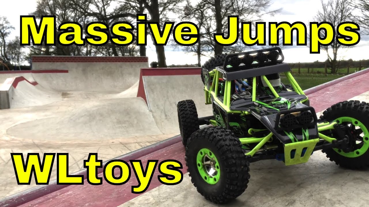 Epic WLtoys Skatepark Run. Big Airmassive jumps 12428 upgraded