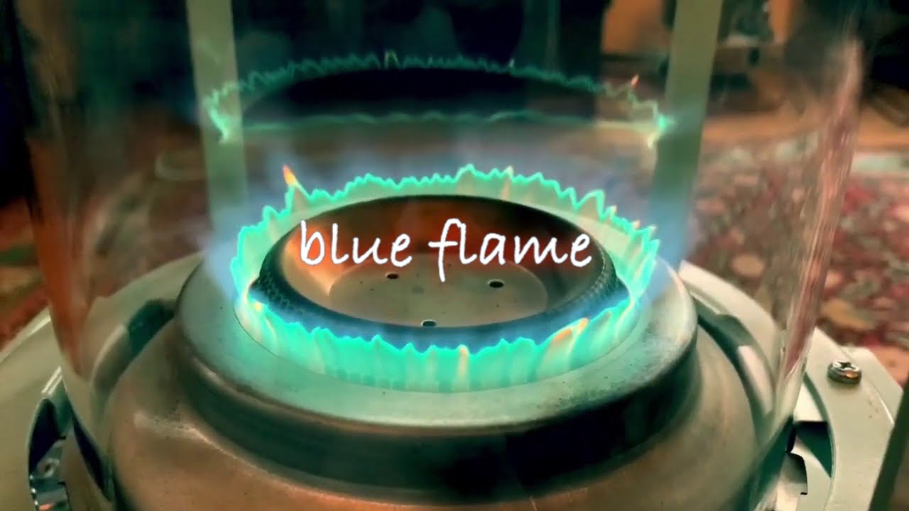 ブルーフレーム・アラジンストーブ』炎を眺める（ガラスチムニー改