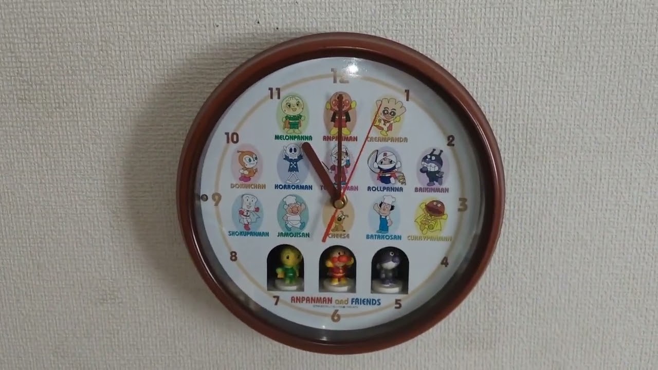 SEIKO からくり時計 パペットシリーズ ミキハウス MQ920R - YouTube