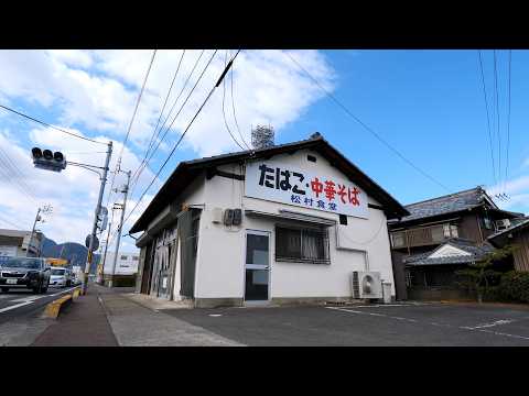 A sophisticated restaurant where 90% of customers order Chinese