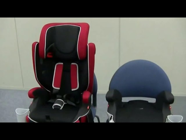 1歳から11歳まで使えるチャイルド（ジュニア）シート、Aprica