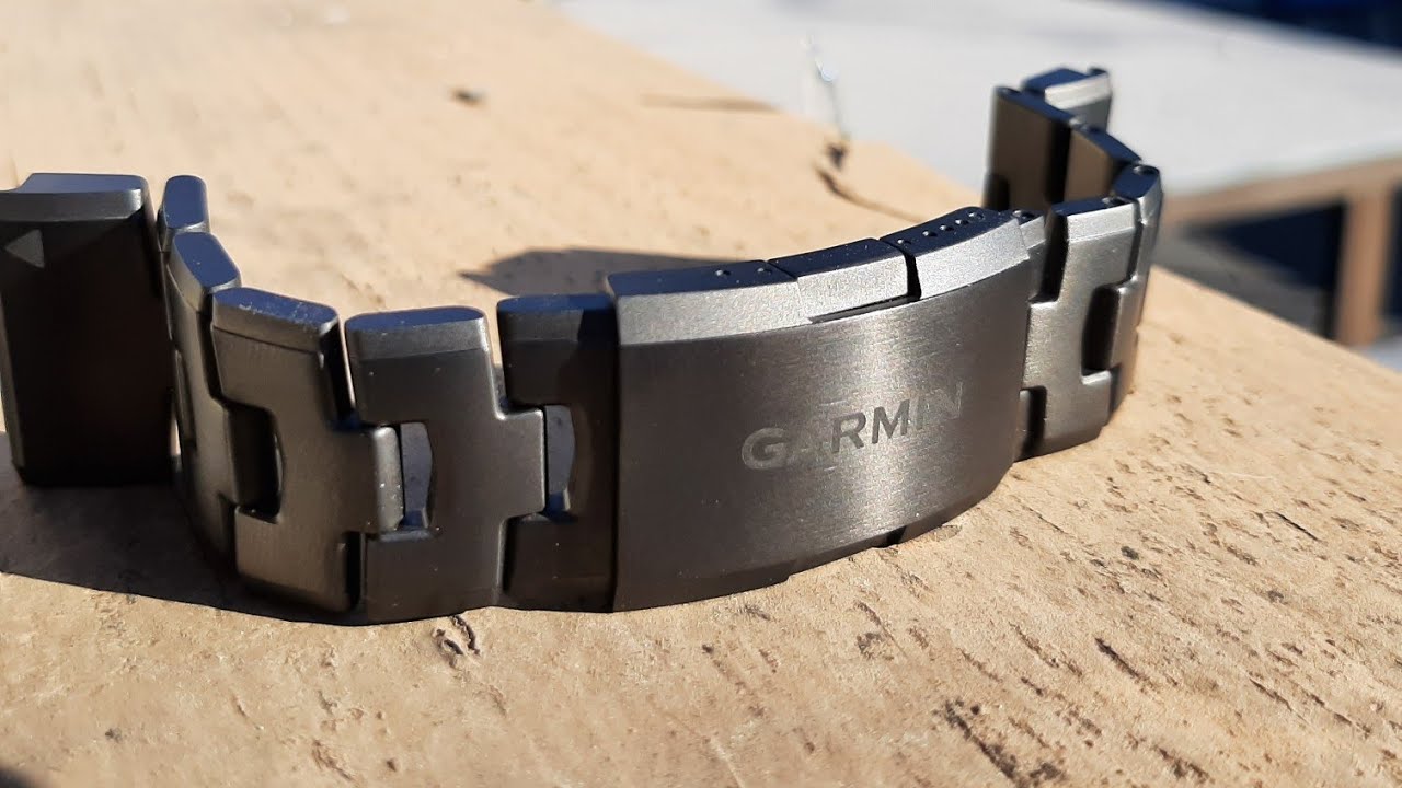 Garmin 26mm Quickfit Vented Titanium Watch Band carbon Grey DLC