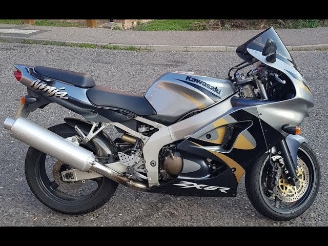 Bike Review: 1999 Kawasaki ZX6R (frost and near off!) - YouTube